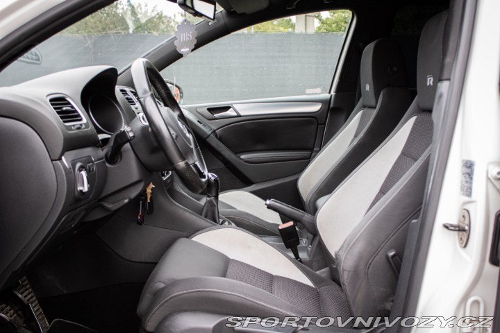 Volkswagen Golf 2.0 TFSI 270k R 4-Motion 2010