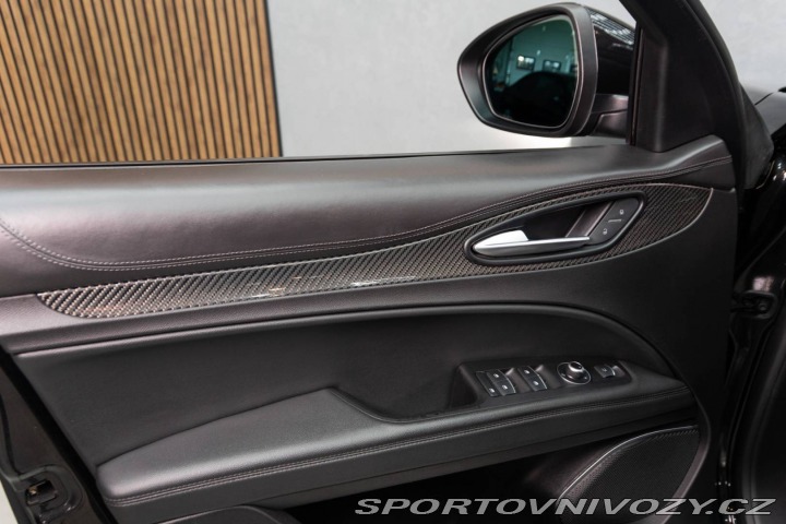 Alfa Romeo Stelvio 2.9 V6 Twin Turbo QV AWD 2020