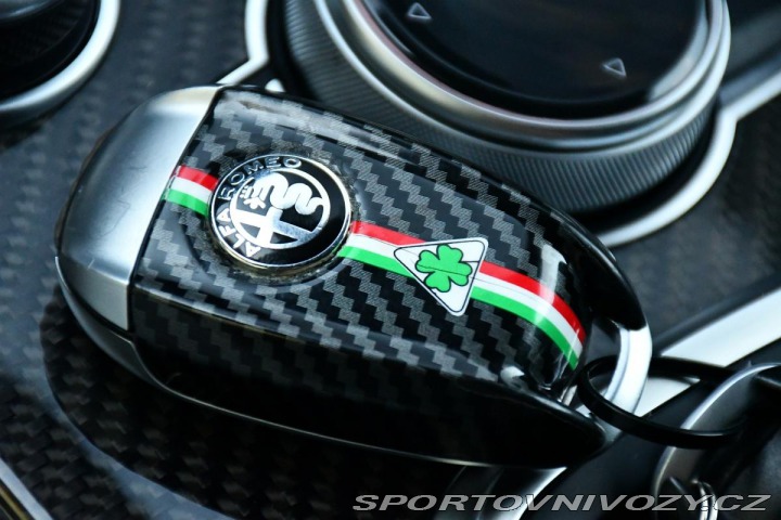 Alfa Romeo Stelvio VELOCE Ti Q4 2.0 REZERVAC 2021