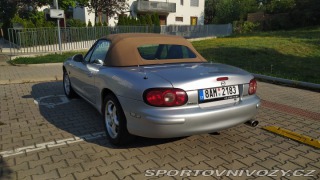 Mazda MX-5  2001