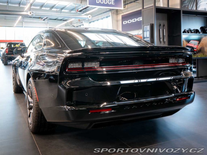 Dodge Charger 0.0 Daytona Scat Pack 670 2024