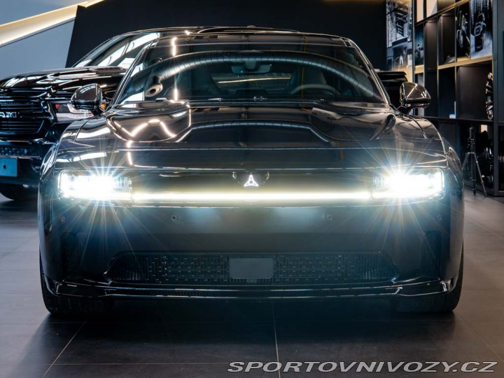 Dodge Charger 0.0 Daytona Scat Pack 670 2024