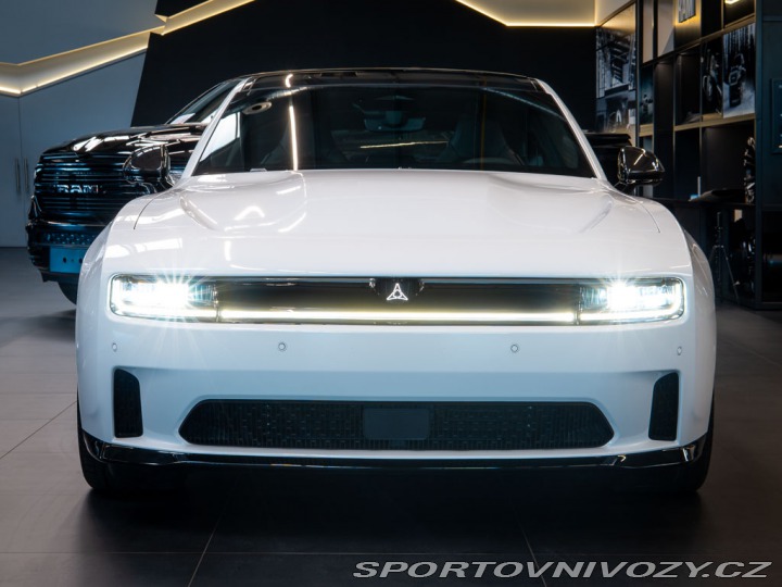 Dodge Charger 0.0 Daytona Scat Pack 670 2024