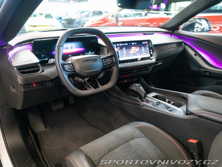 Dodge Charger 0.0 Daytona Scat Pack 670 2024