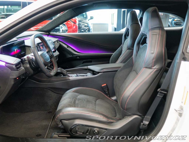 Dodge Charger 0.0 Daytona Scat Pack 670 2024