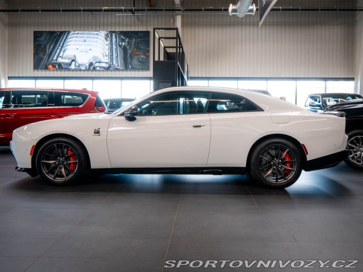 Dodge Charger 0.0 Daytona Scat Pack 670 2024