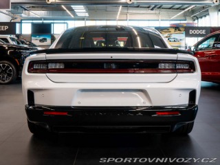 Dodge Charger 0.0 Daytona Scat Pack 670 2024