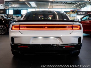 Dodge Charger 0.0 Daytona Scat Pack 670 2024