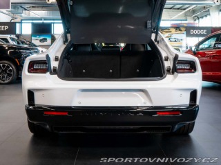 Dodge Charger 0.0 Daytona Scat Pack 670 2024