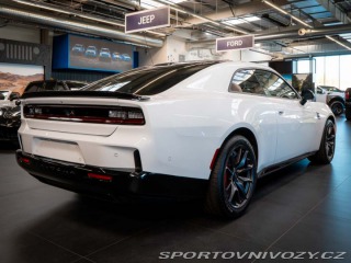 Dodge Charger 0.0 Daytona Scat Pack 670 2024