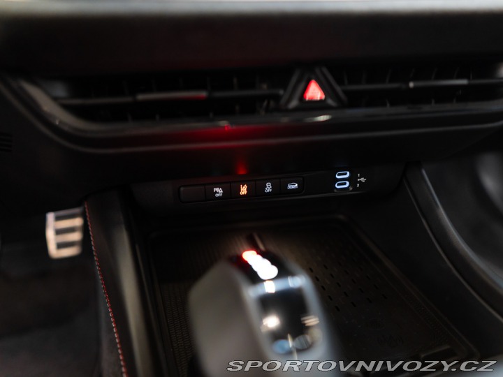 Dodge Charger 0.0 Daytona Scat Pack 670 2024