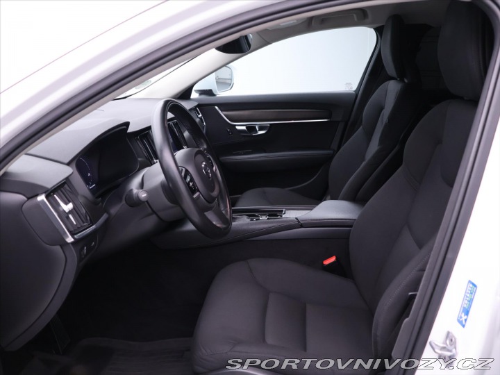 Volvo V90 2,0 Cross Country Polesta 2019