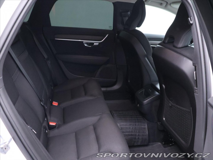 Volvo V90 2,0 Cross Country Polesta 2019