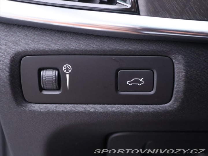 Volvo V90 2,0 Cross Country Polesta 2019