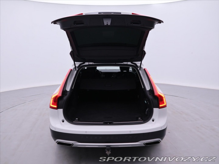 Volvo V90 2,0 Cross Country Polesta 2019