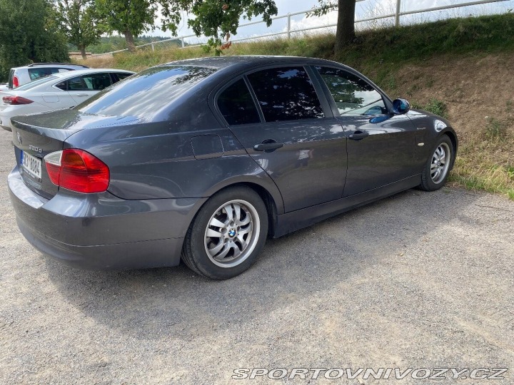 BMW 3 2,0 E90 320d automatick 2005