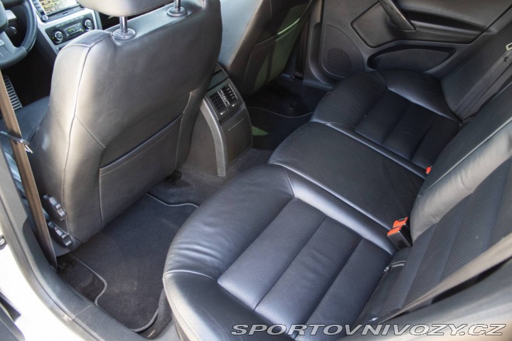 Škoda Octavia RS Combi 2011