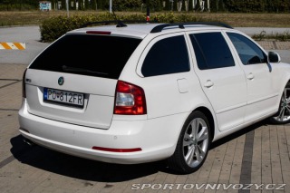 Škoda Octavia RS Combi 2011