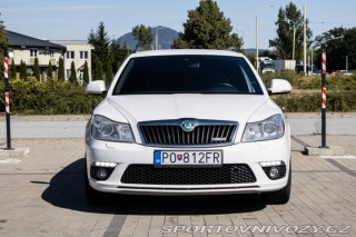 Škoda Octavia RS Combi 2011