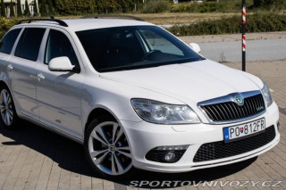 Škoda Octavia RS Combi 2011