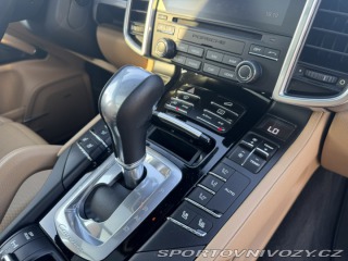 Porsche Cayenne PLATINUM 4X4 3,6i 220 KW 2017