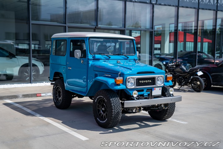 Toyota Ostatní modely LandCruiser FJ40 V8 6.0L 1982