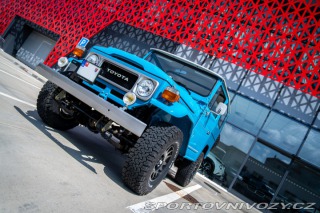 Toyota Ostatní modely LandCruiser FJ40 V8 6.0L 1982