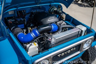 Toyota Ostatní modely LandCruiser FJ40 V8 6.0L 1982