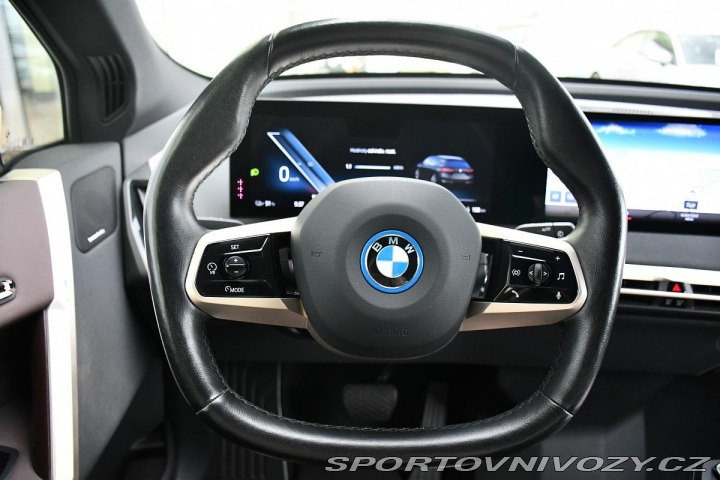 BMW iX xDrive40 H/K TAŽNÉ ČR 2022