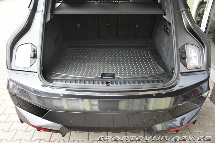 BMW iX xDrive40 H/K TAŽNÉ ČR 2022