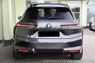 BMW iX xDrive40 H/K TAŽNÉ ČR 2022