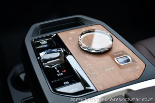 BMW iX xDrive40 H/K TAŽNÉ ČR 2022