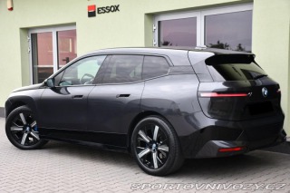 BMW iX xDrive40 H/K TAŽNÉ ČR 2022