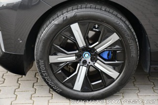 BMW iX xDrive40 H/K TAŽNÉ ČR 2022
