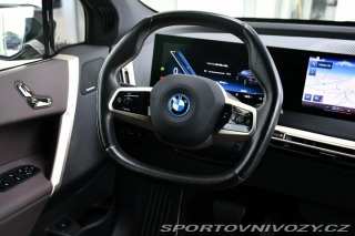 BMW iX xDrive40 H/K TAŽNÉ ČR 2022