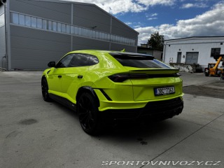 Lamborghini Urus  2023