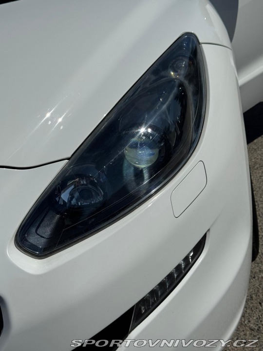Peugeot RCZ 2,0 HDI 120kW (163 HP) 2013