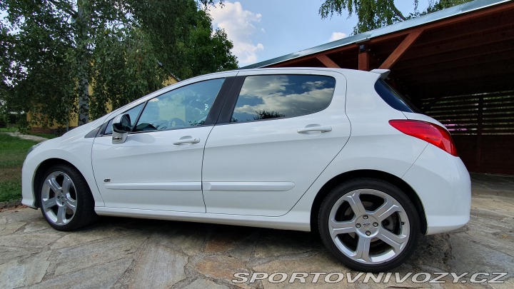Peugeot 308 GTI 2011