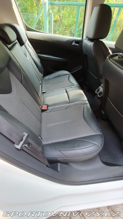 Peugeot 308 GTI 2011