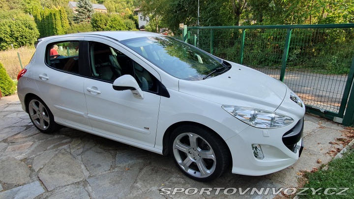 Peugeot 308 GTI 2011