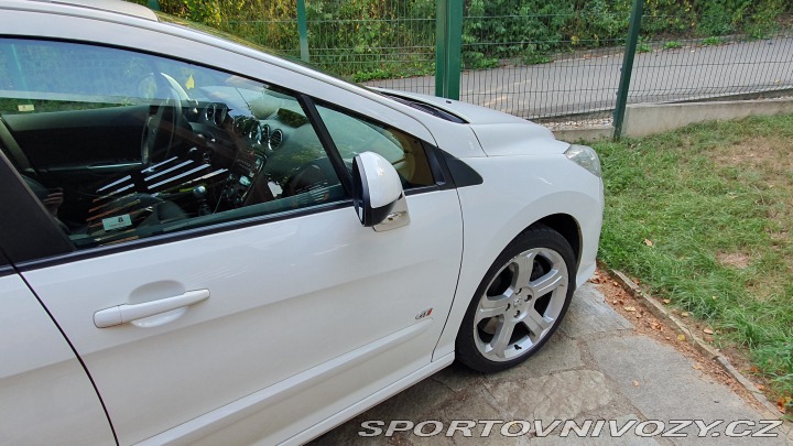 Peugeot 308 GTI 2011