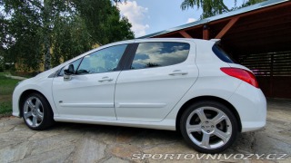 Peugeot 308 GTI 2011