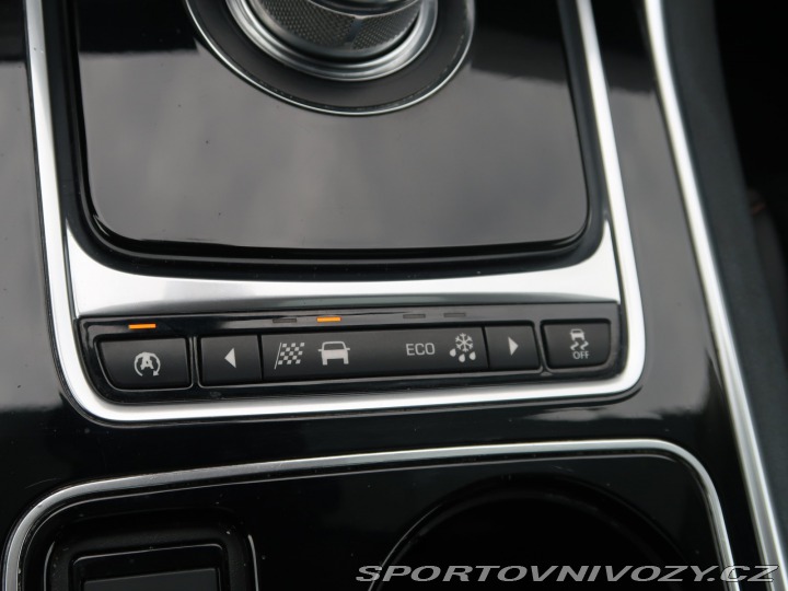 Jaguar XE E-Performance 2016