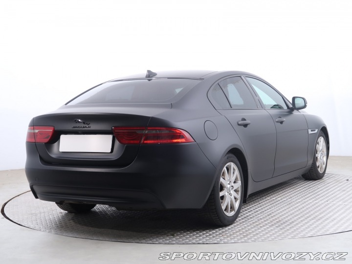 Jaguar XE E-Performance 2016
