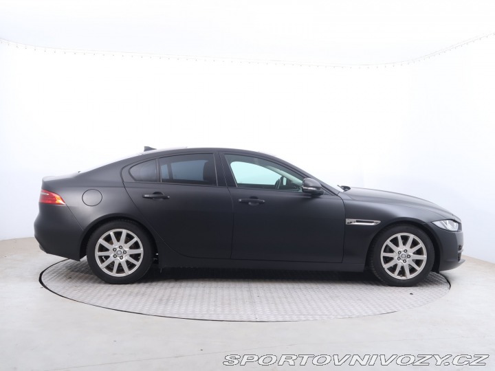 Jaguar XE E-Performance 2016