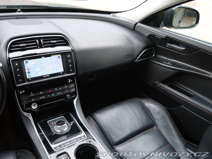 Jaguar XE E-Performance 2016
