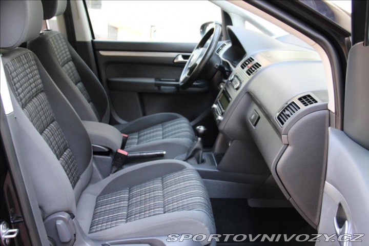 Volkswagen Ostatní modely Touran 1,4 TSI 140PS Cross 2011