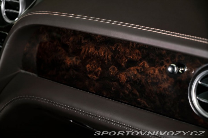 Bentley Bentayga 4,0D Masáže Pano LED 2017