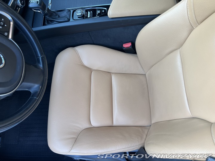 Volvo Ostatní modely XC60 REZERVACE 2017