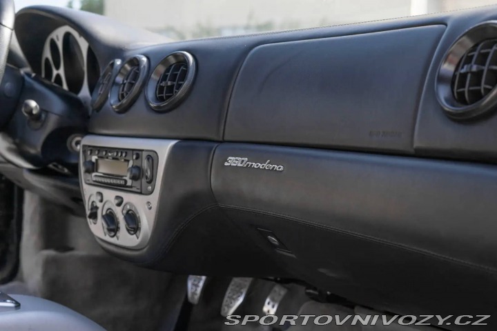 Ferrari 360 Modena V8 2001